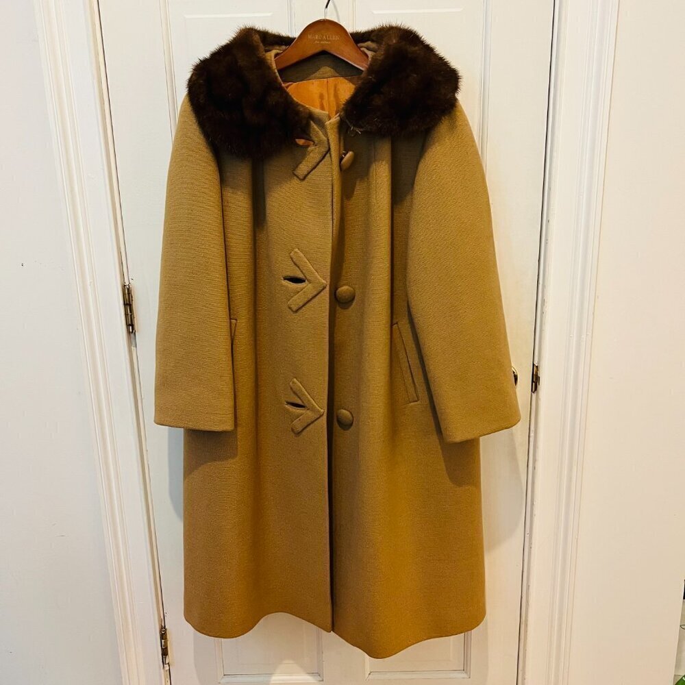 Vintage Wool Coat with Mink Collar Union USA Made- Size Medium - Picture 13 of 16
